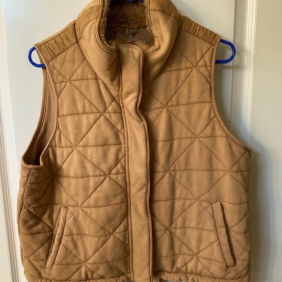 CALIA by Carrie Underwood Jackets & Blazers - Calia Vest, women’s large.  NWT